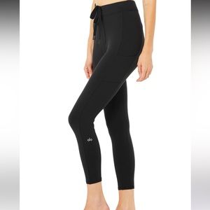 Alo Yoga Chekpoint Leggings Black Size M